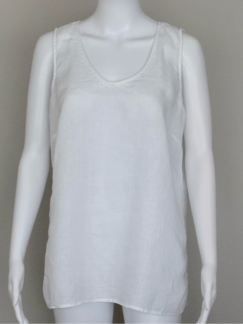 J.Jill White Linen Sleeveless Top